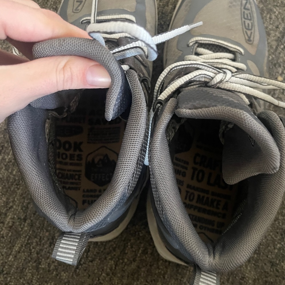 KEEN Women's Zionic Mid Height Waterproof Hiking Boots Steel Grey/Magnet US Sz 8 - Picture 11 of 12